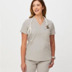 women's Bone Catarina™ - One-Pocket Scrub Top - XXS